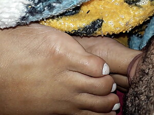 Suck fingers beutifull - Morenafeet