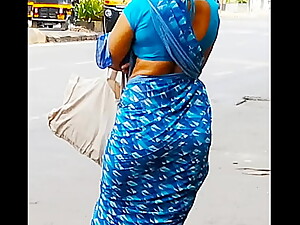 Indian big ass sexy bhabhi waiting for bus