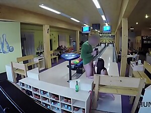 HUNT4K. Sex in a bowling place - I'_ve got strike!