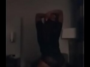 Super thick house wife twerking